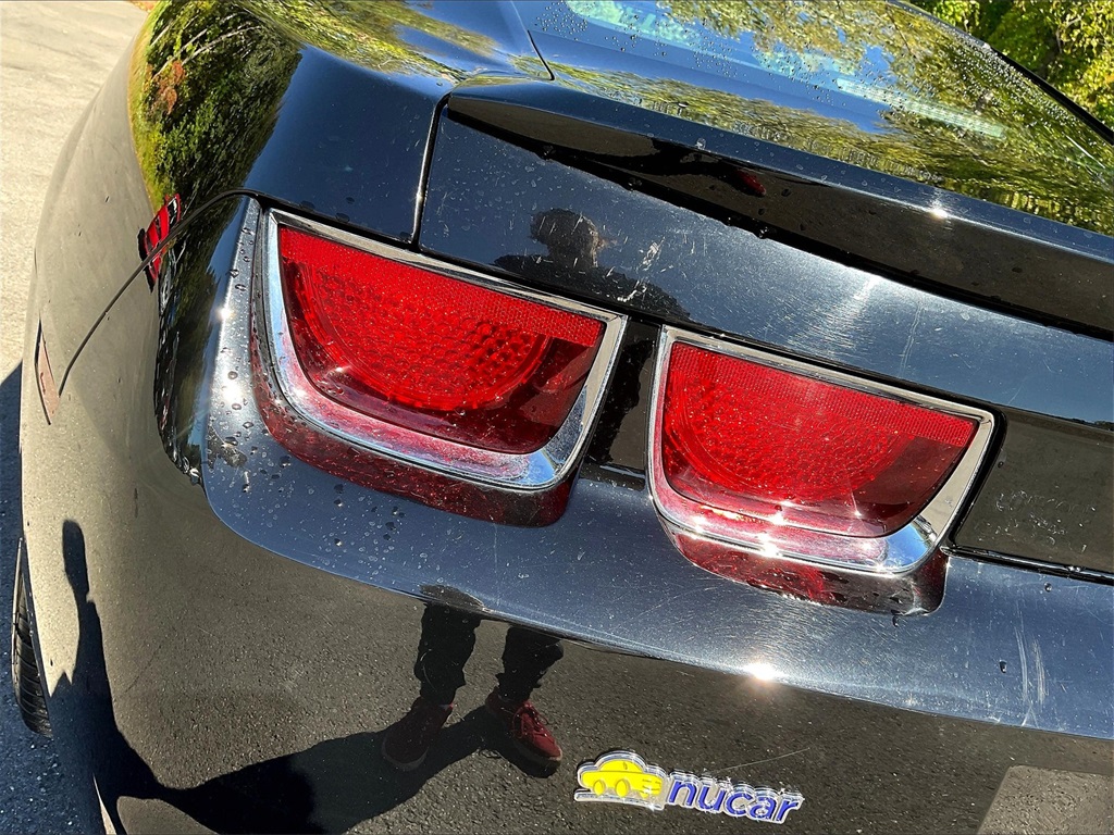 2013 Chevrolet Camaro 1LT photo 28