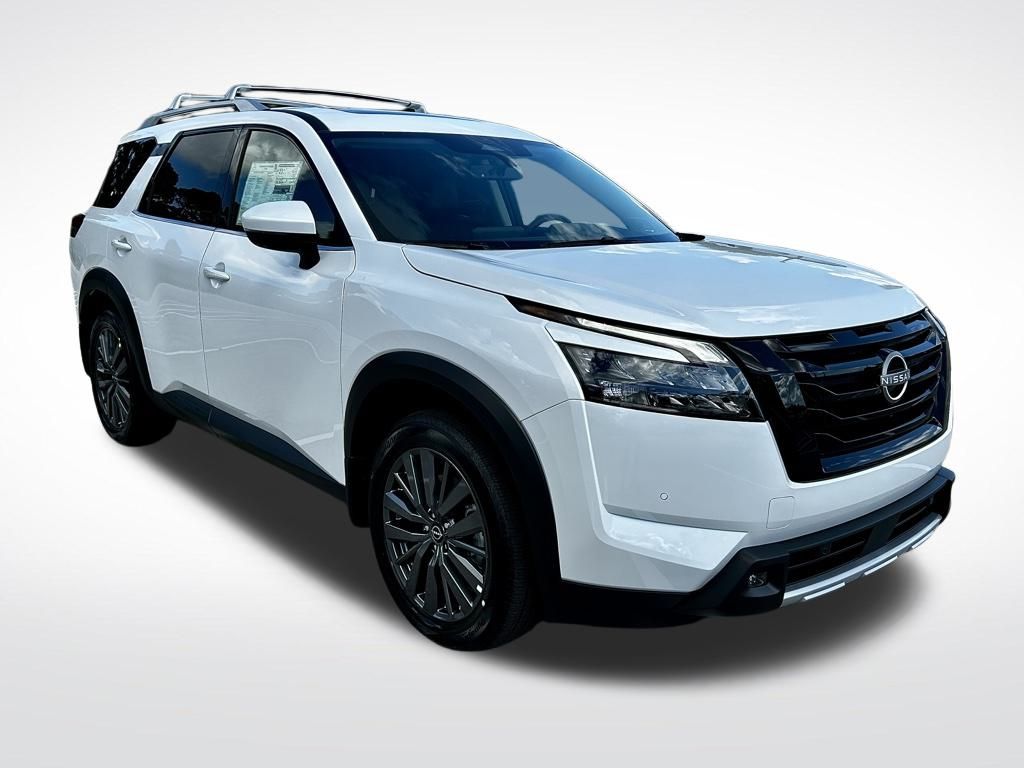 2025 Nissan Pathfinder SL photo 2