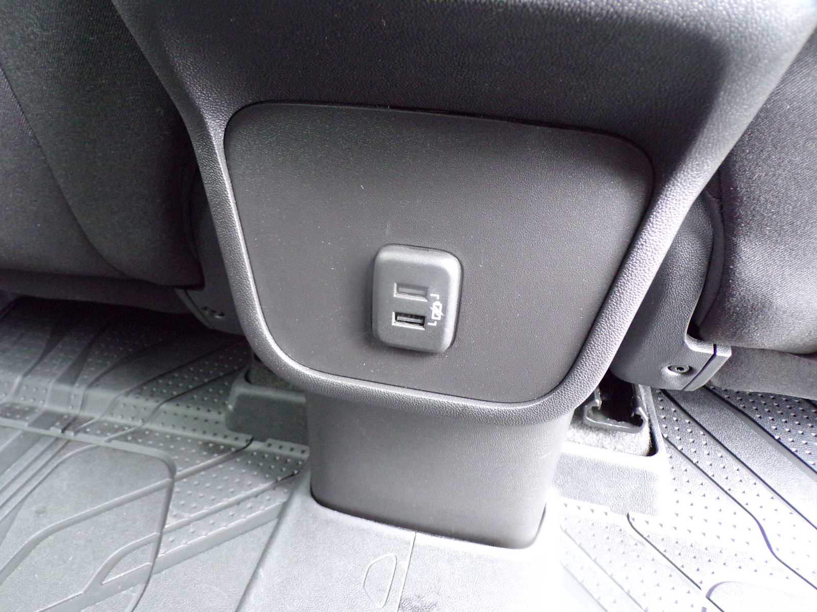 2024 Chevrolet Equinox LT photo 16