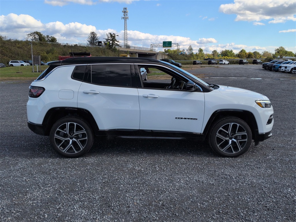 2025 Jeep Compass Limited photo 2