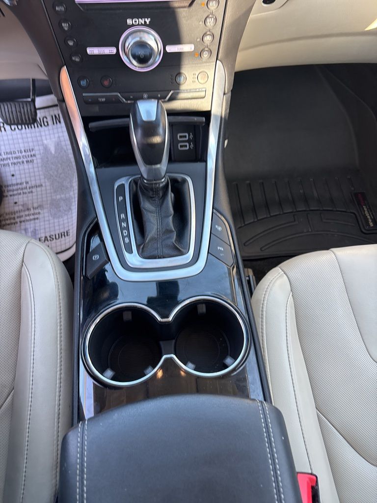 2018 Ford Edge Titanium photo 18