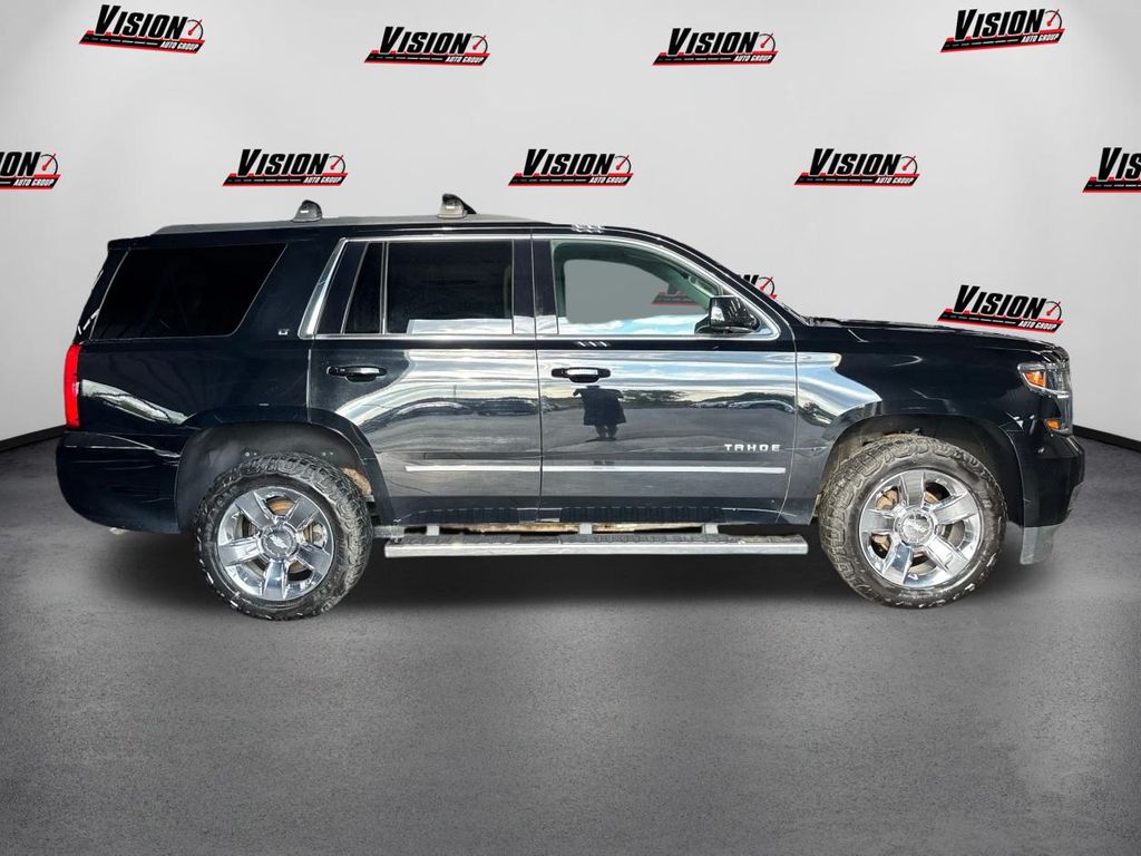 2019 Chevrolet Tahoe LT photo 4