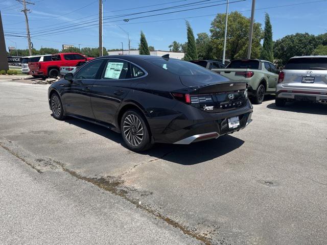 New 2025 Blue Hyundai SEL image 3