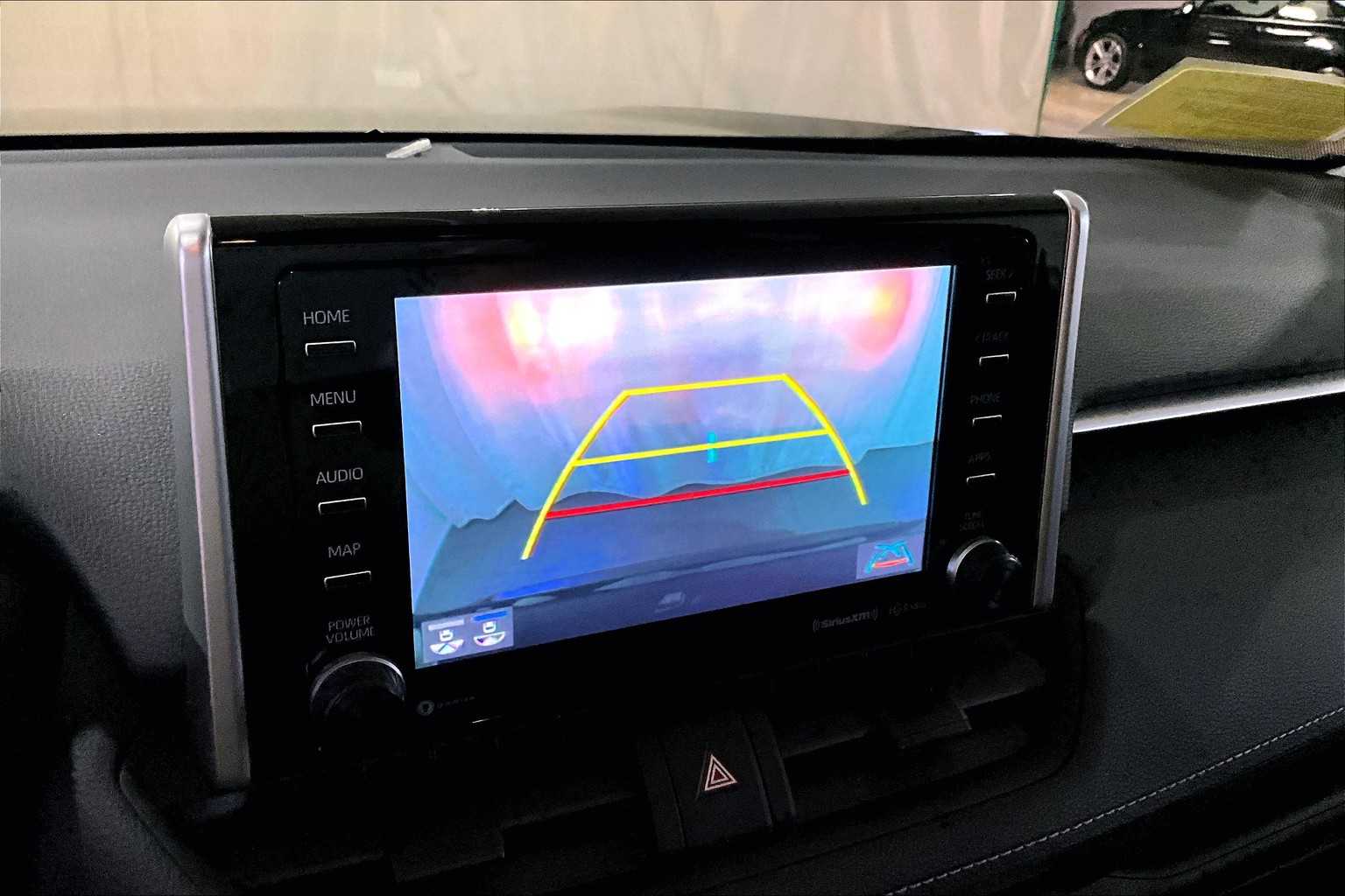 2019 Toyota RAV4 Hybrid XLE photo 26