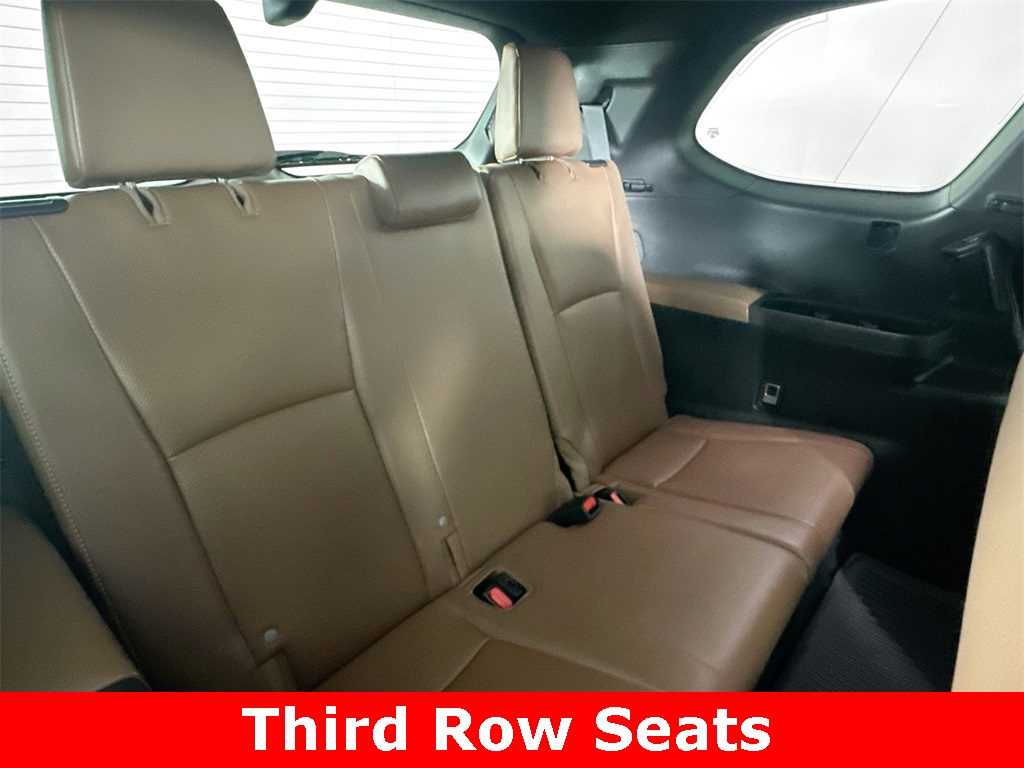 2024 Toyota Highlander Hybrid Platinum photo 12
