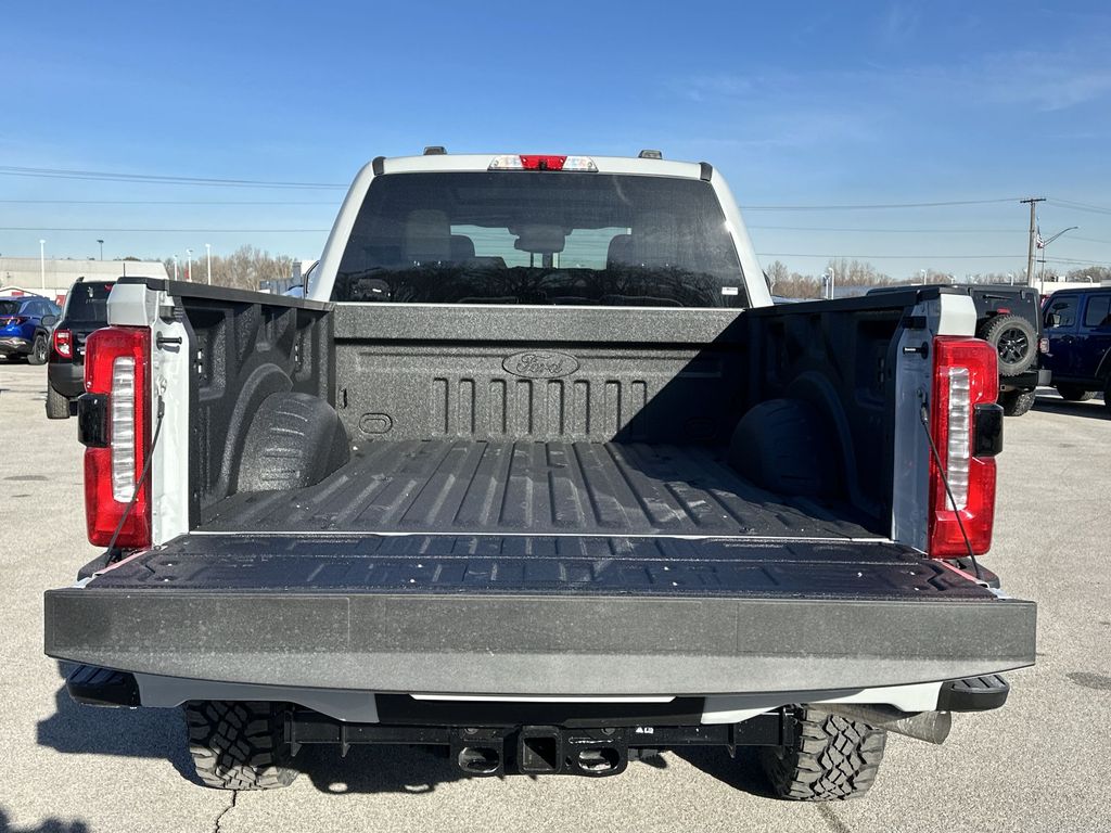 2025 Ford F-350 XLT photo 31