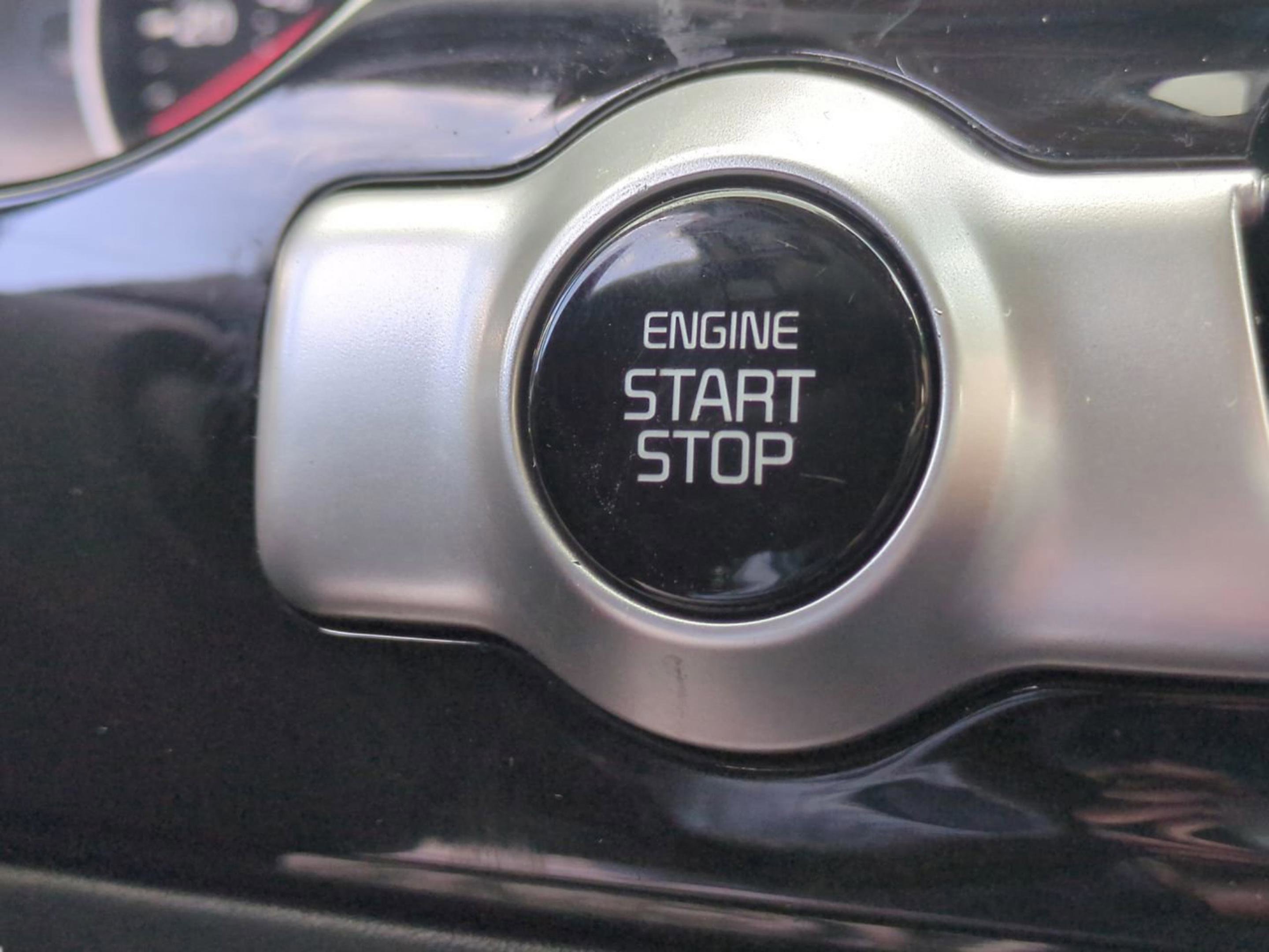 2022 Kia Seltos SX photo 29