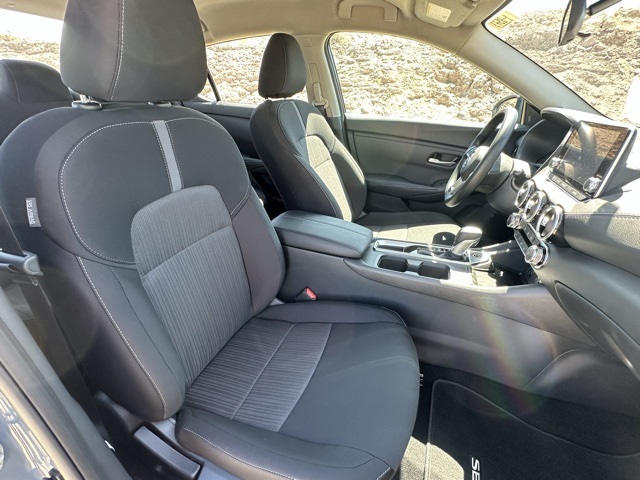 2025 Nissan Sentra SV photo 27