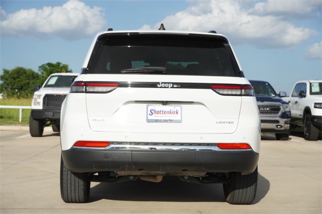 2023 Jeep Grand Cherokee Limited photo 7