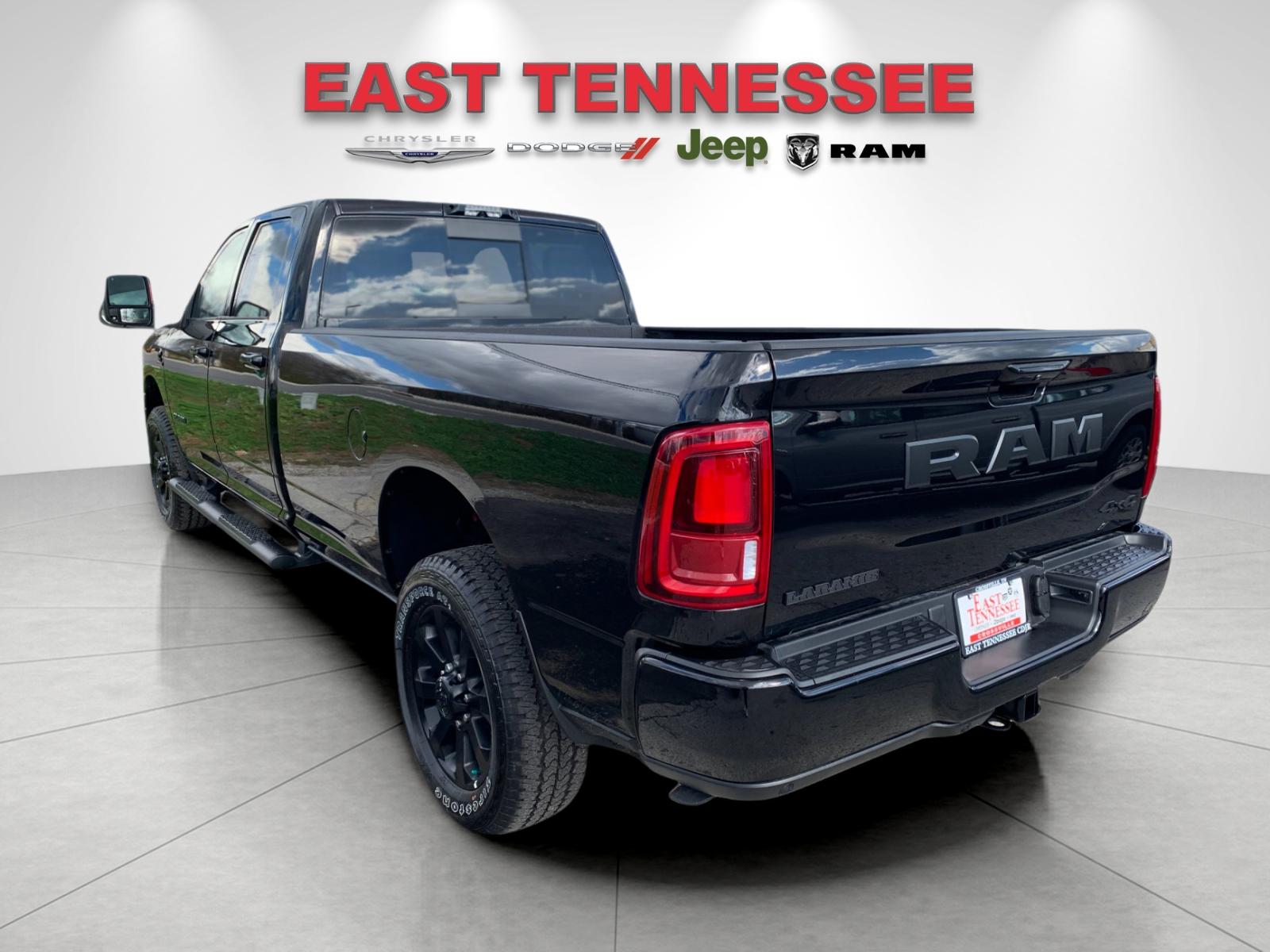 2025 Ram 3500 Laramie photo 4