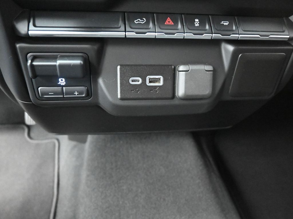 2021 Chevrolet Silverado 1500 Custom photo 27