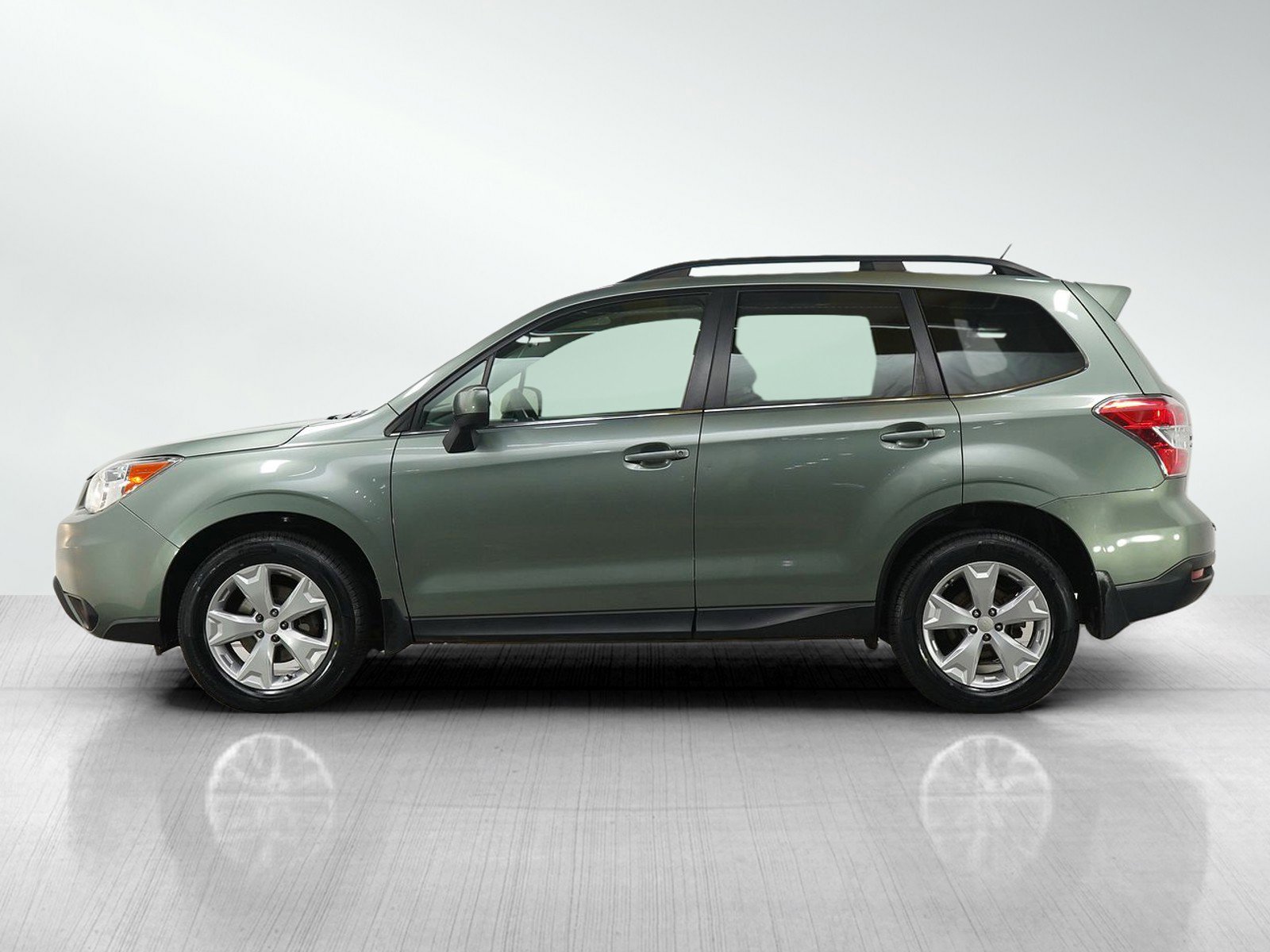 Used 2014 Subaru Forester i Limited with VIN JF2SJAHC3EH535151 for sale in South Saint Paul, Minnesota