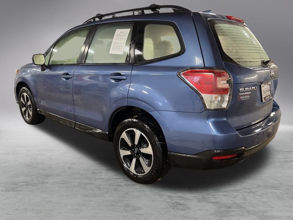 2018 Subaru Forester 2.5i photo 3