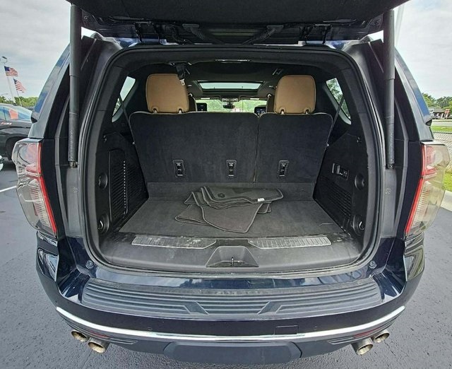 2021 Chevrolet Tahoe Premier photo 2