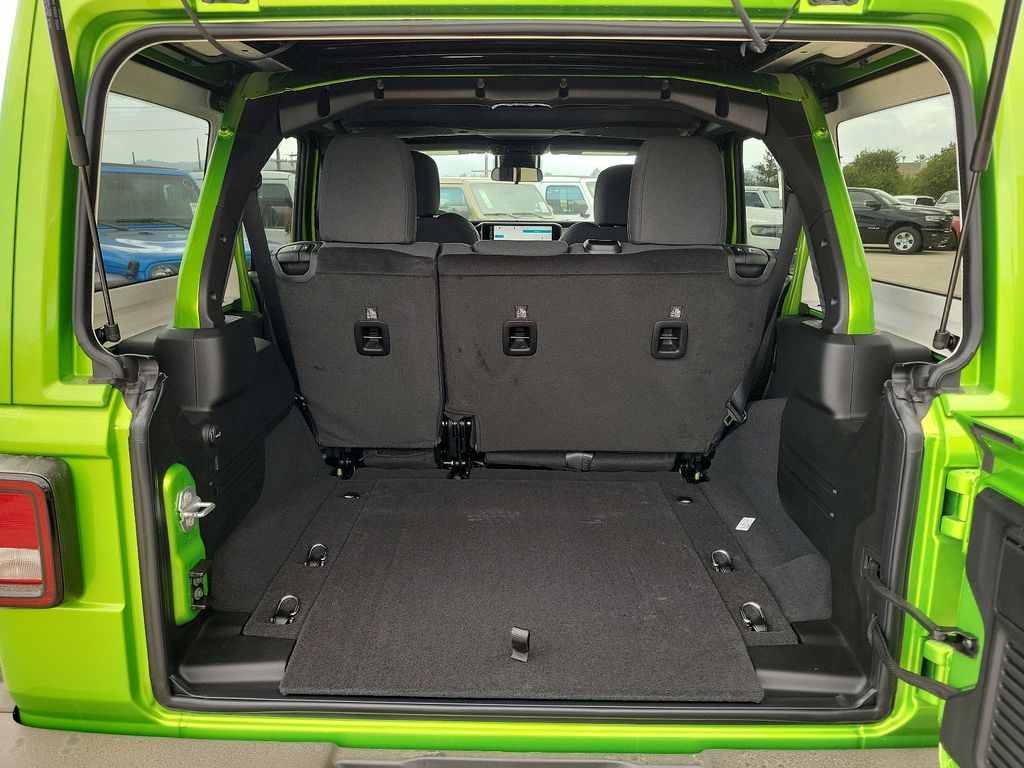 2025 Jeep Wrangler Willys photo 11