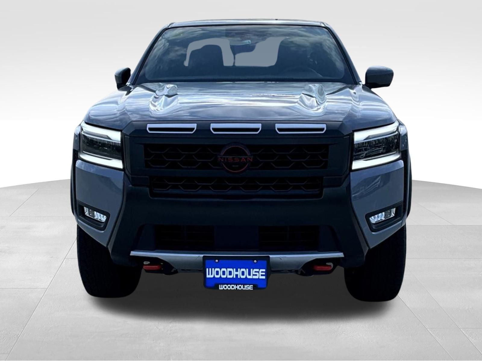 2025 Nissan Frontier PRO-4X photo 2