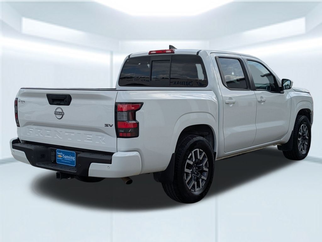 2022 Nissan Frontier SV photo 5