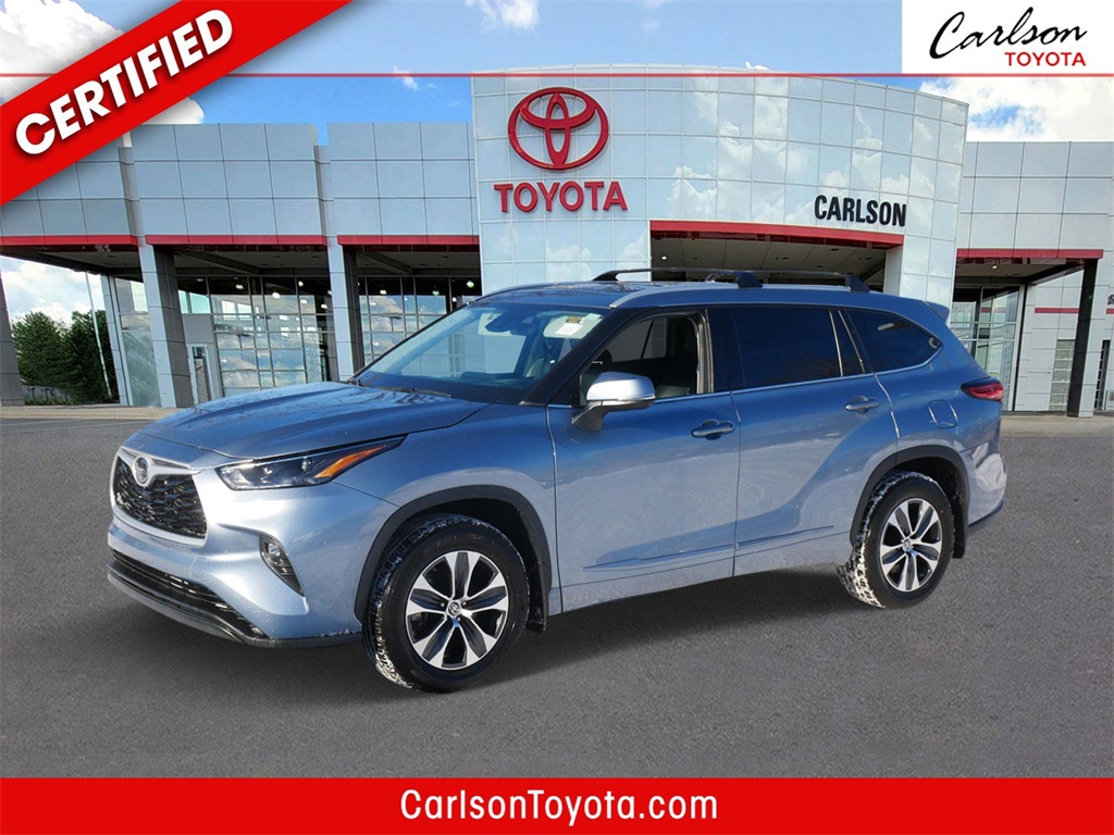2022 Toyota Highlander XLE's photo