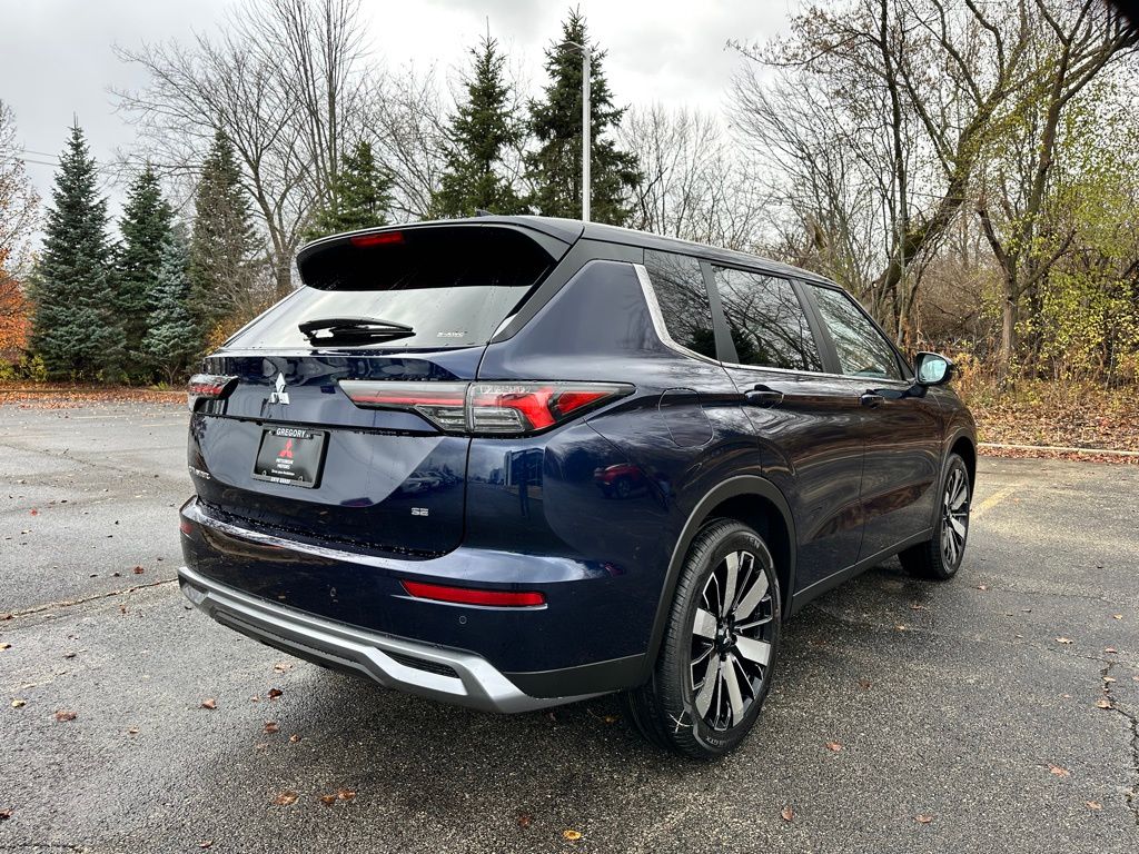 2025 Mitsubishi Outlander SE 2.5 S-AWC photo 4