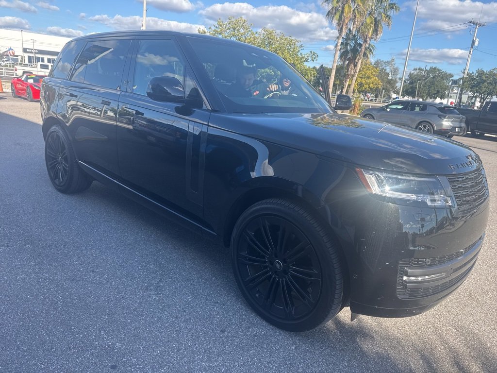 2024 Land Rover Range Rover SE's photo