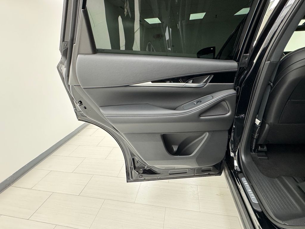 2024 Infiniti QX60 Pure AWD photo 12