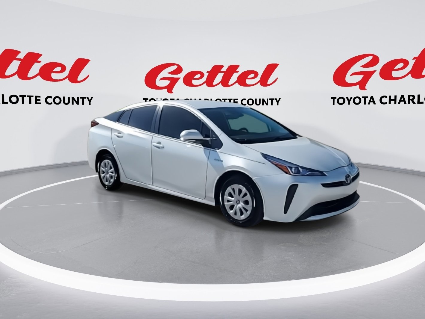 2022 Toyota Prius L photo 2
