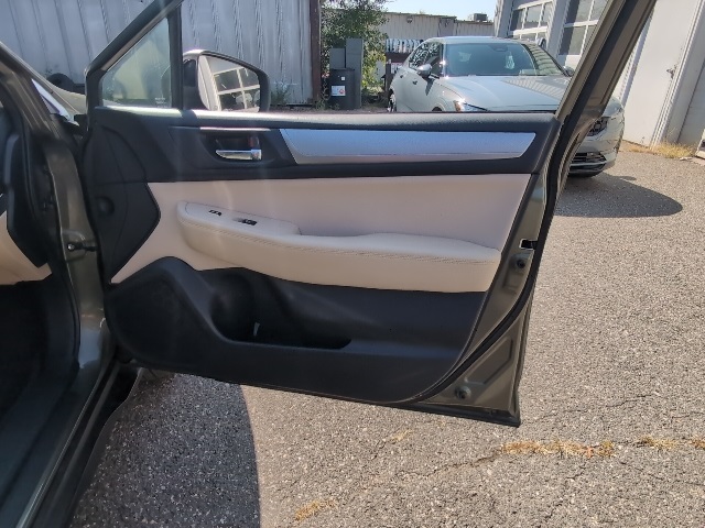 2019 Subaru Outback 2.5i Premium photo 36