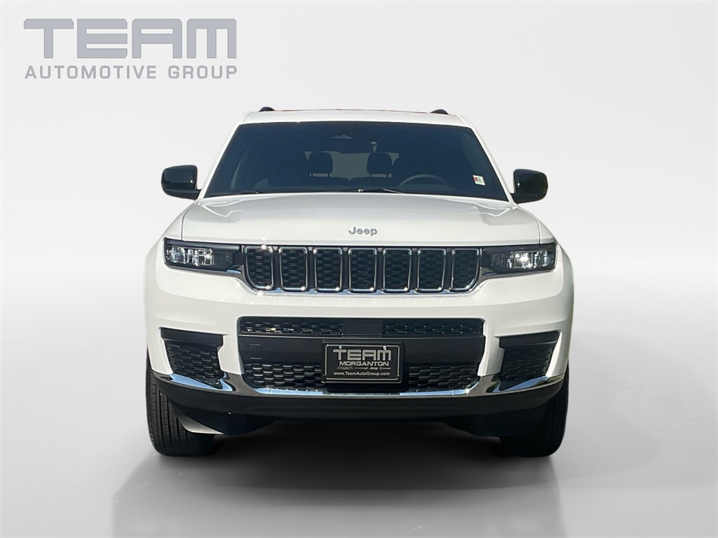 2025 Jeep Grand Cherokee Laredo X photo 2