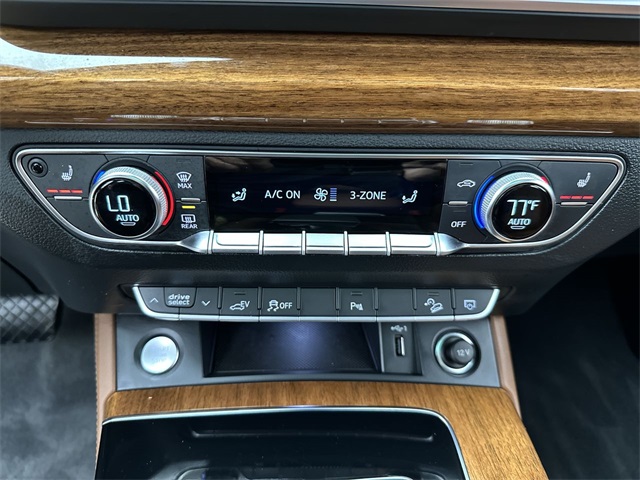 2022 Audi Q5 55 Premium Plus photo 10