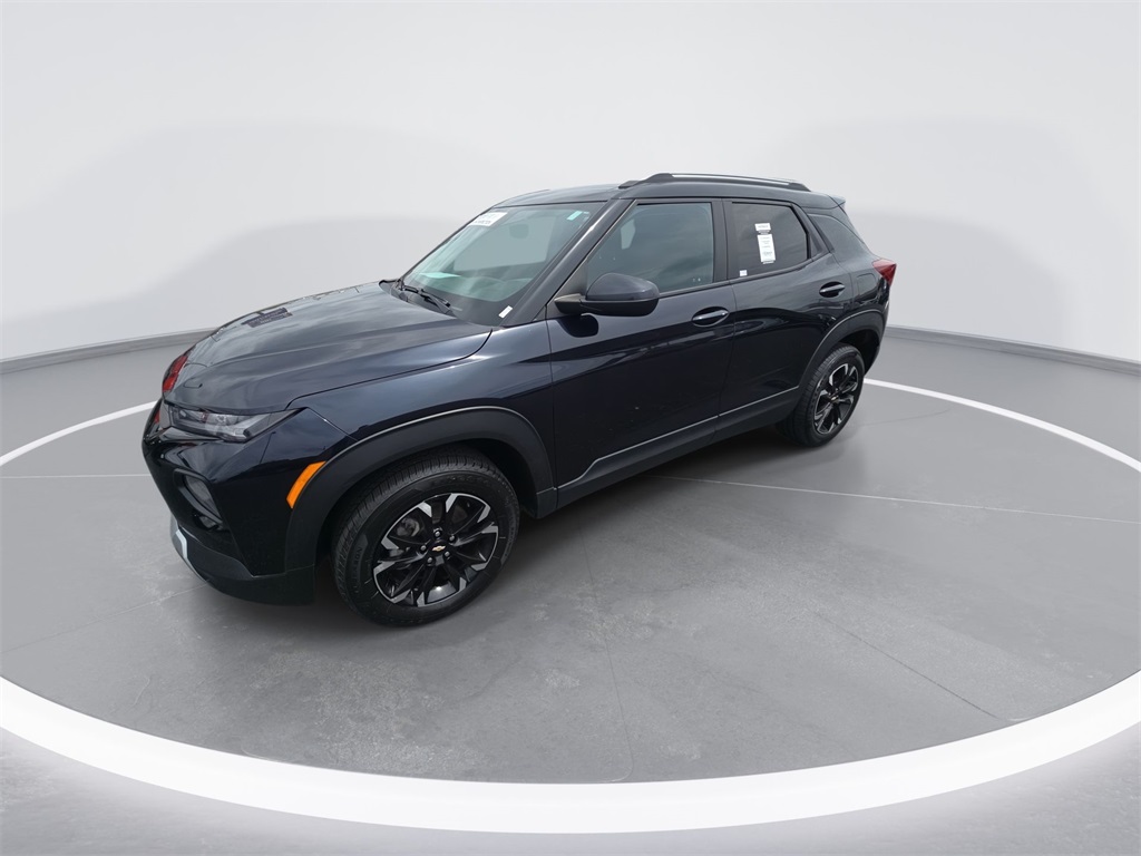 2021 Chevrolet Trailblazer LT photo 3