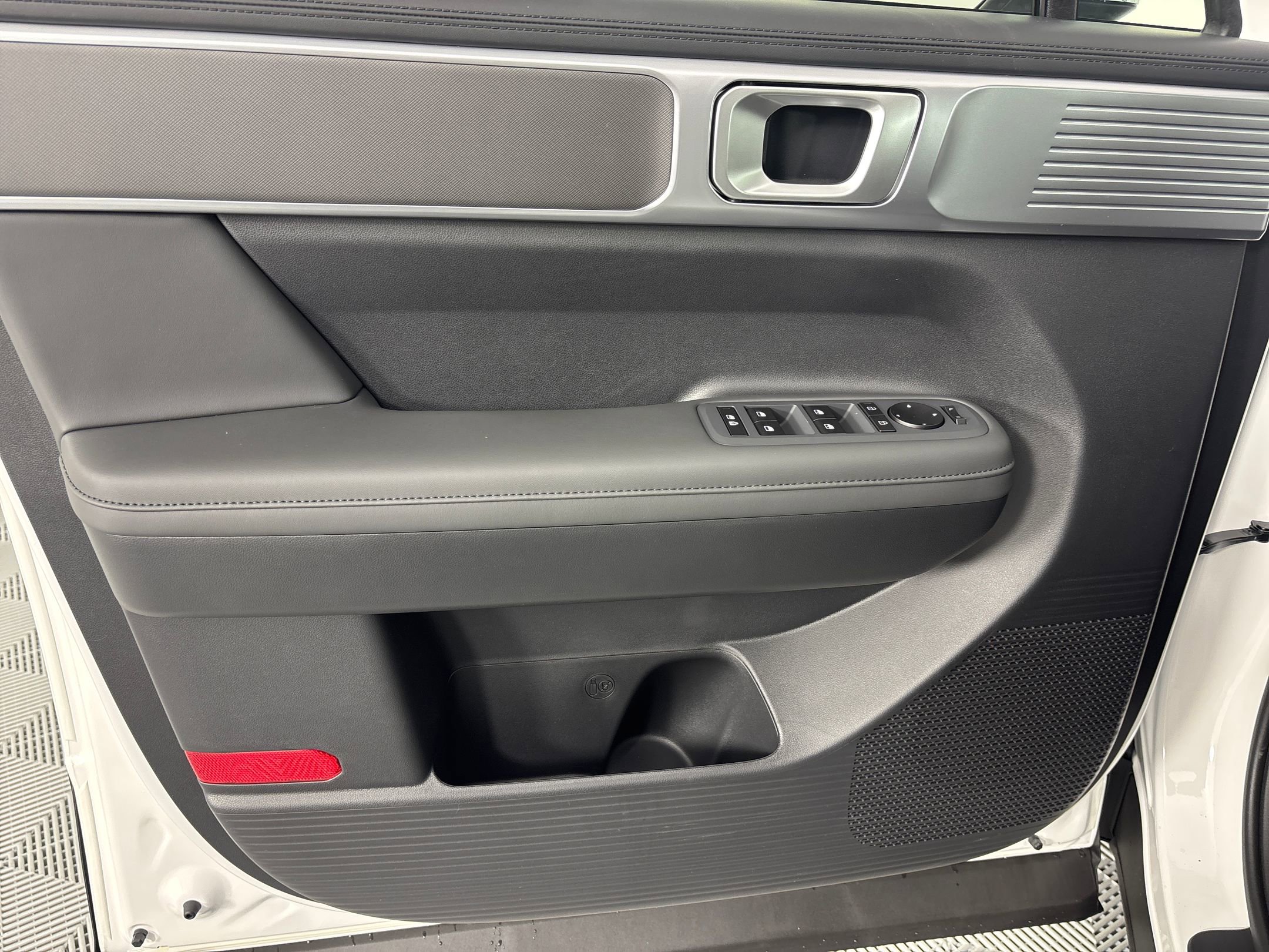 2026 Hyundai Santa Fe SEL photo 11