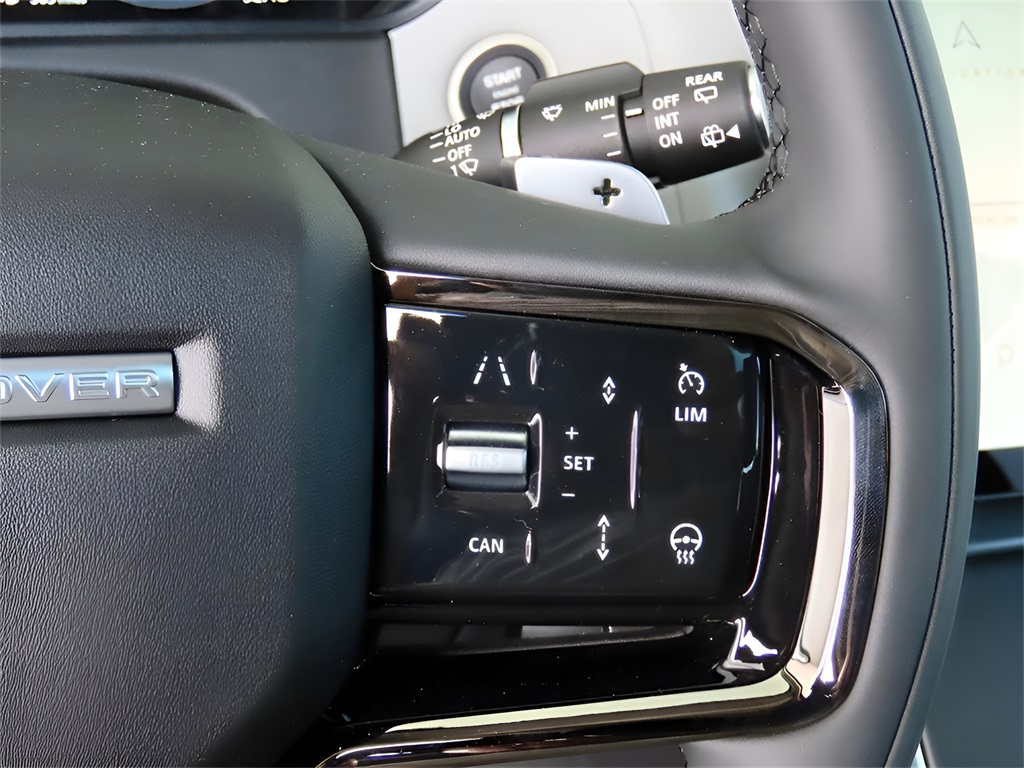 2025 Land Rover Range Rover Velar SE photo 31