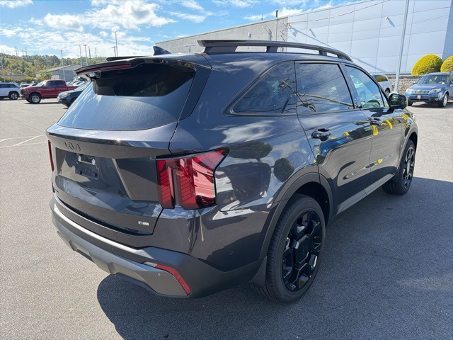 2025 Kia Sorento X-Line SX Prestige photo 3