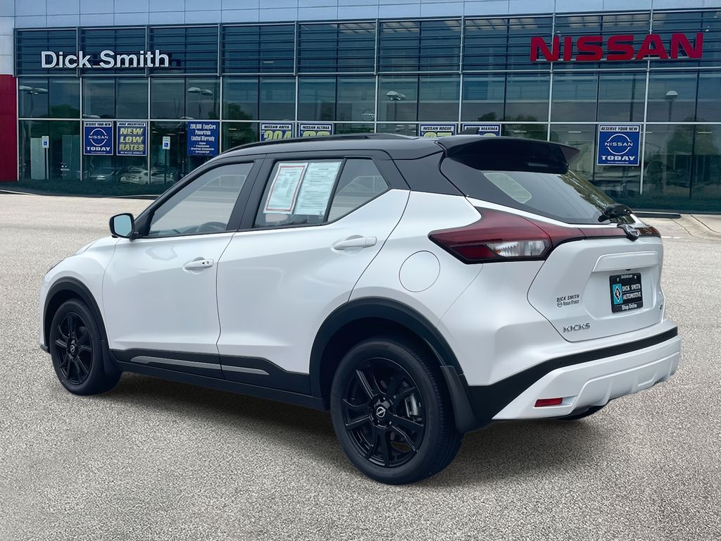 2024 Nissan Kicks SR photo 3