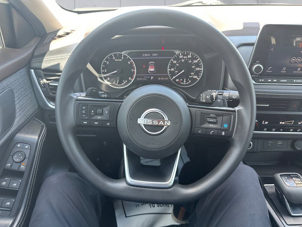 2023 Nissan Rogue SV photo 8