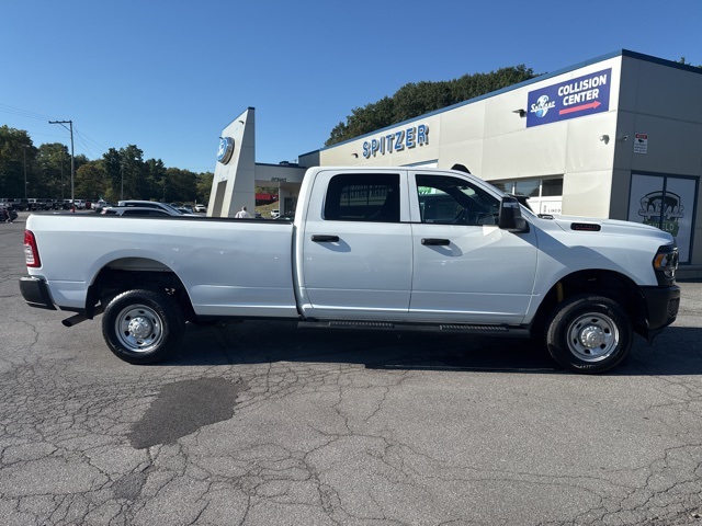 2024 Ram 2500 Tradesman photo 3