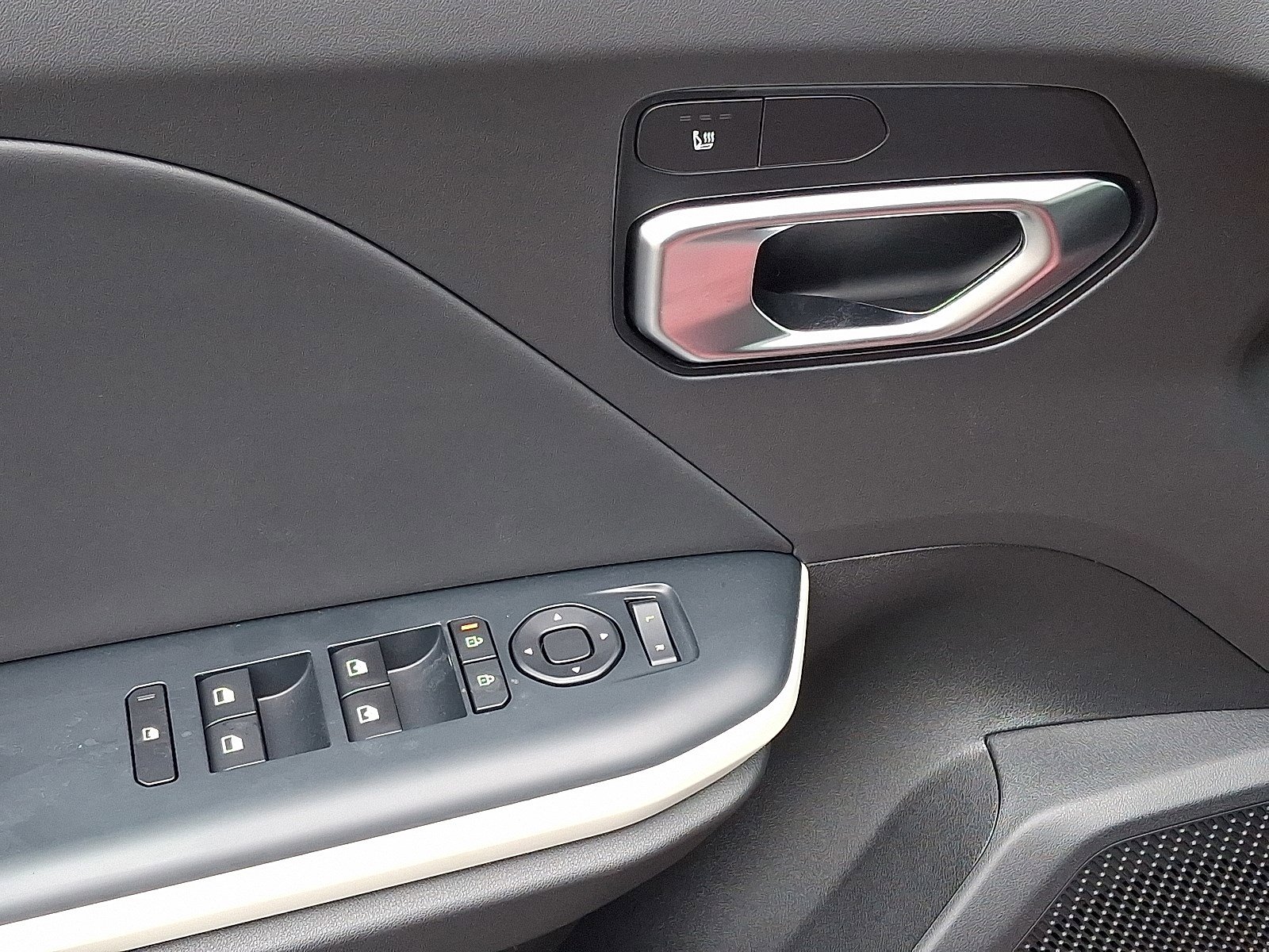 2025 Kia K4 GT-Line photo 11