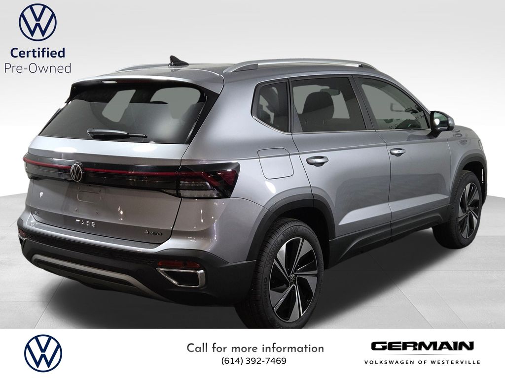 2025 Volkswagen Taos SE photo 3