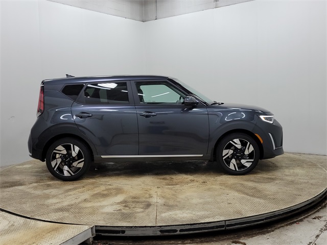 2025 Kia Soul GT-Line photo 3