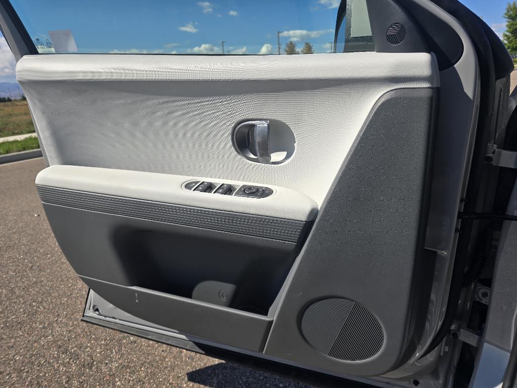 2025 Hyundai Ioniq 5 SEL photo 14