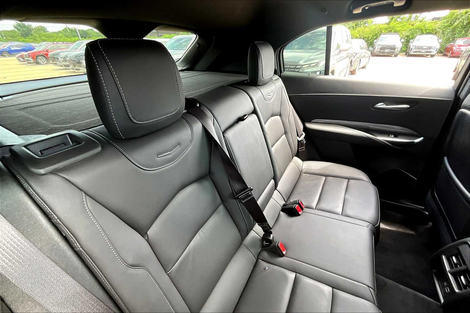 2025 Cadillac XT4 Premium Luxury photo 18