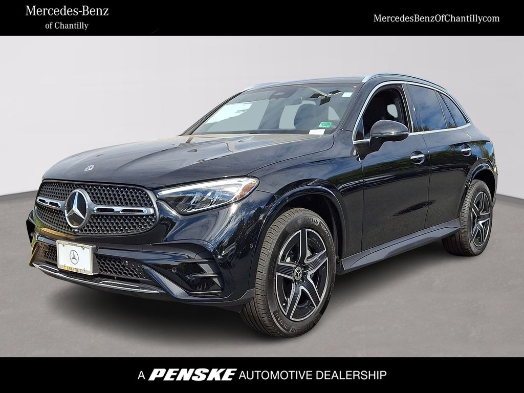 2026 Mercedes-Benz GLC Base's photo