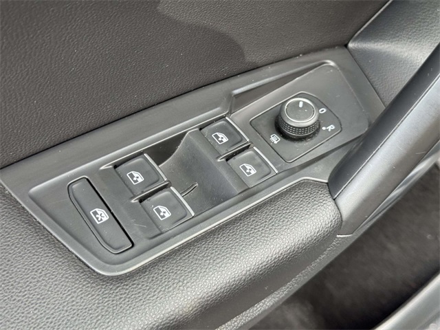 2021 Volkswagen Tiguan SE R-Line Black photo 26