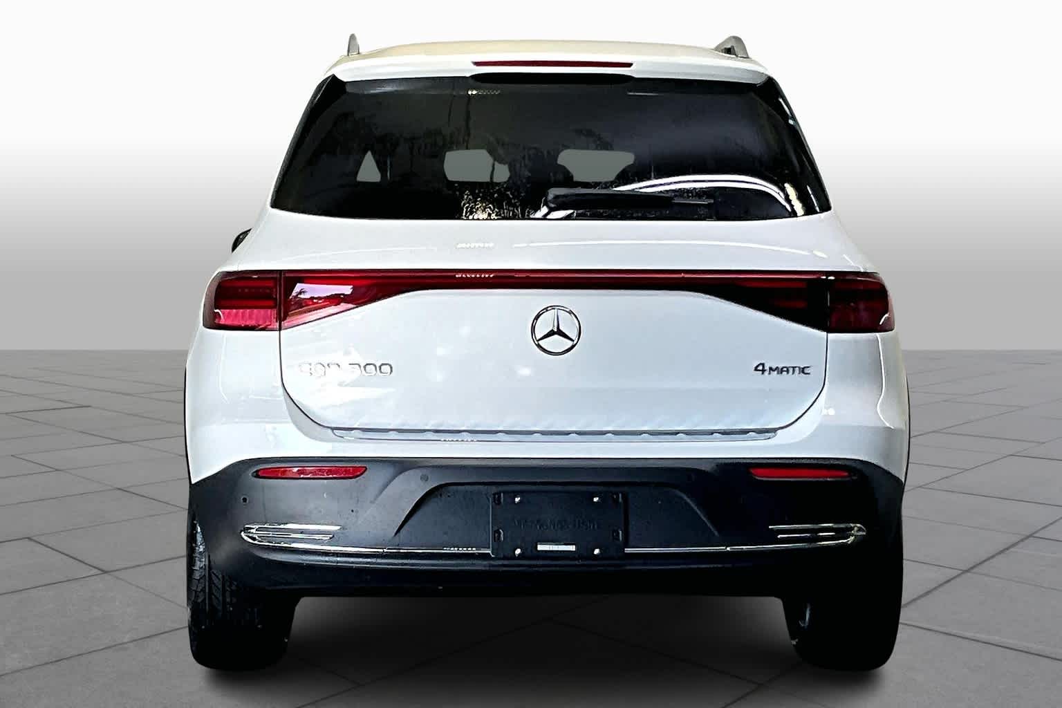 2024 Mercedes Benz EQB 300 4MATIC photo 4