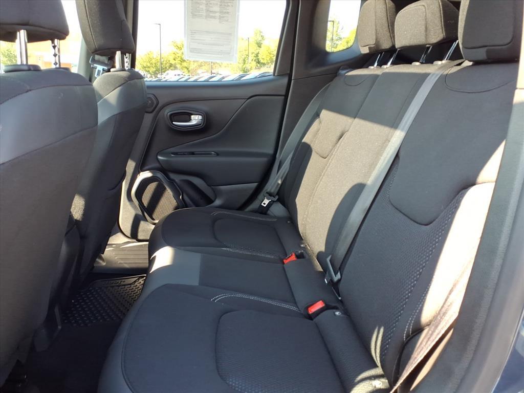 2023 Jeep Renegade Latitude Upland photo 25