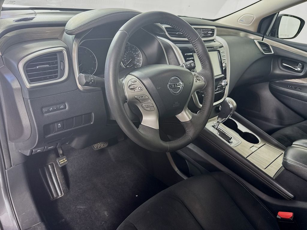 2016 Nissan Murano SV photo 9