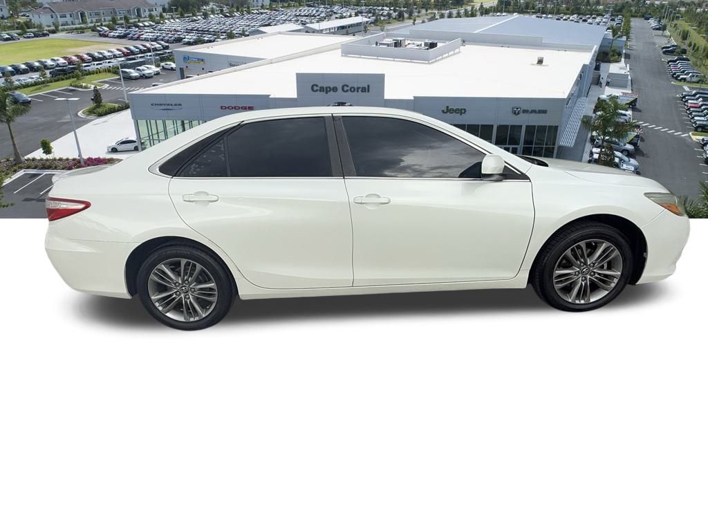 2017 Toyota Camry XLE XSE photo 3