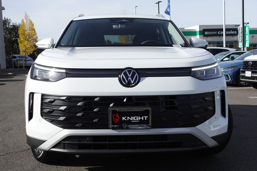 2026 Volkswagen Tiguan SE photo 4