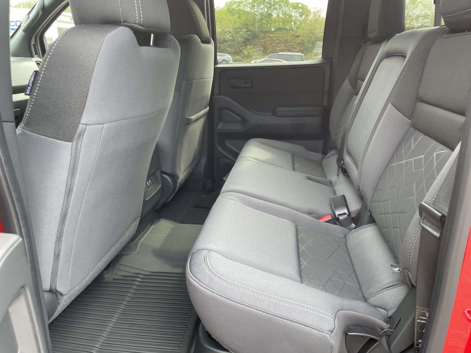 2026 Nissan Frontier Crew Cab SV photo 13