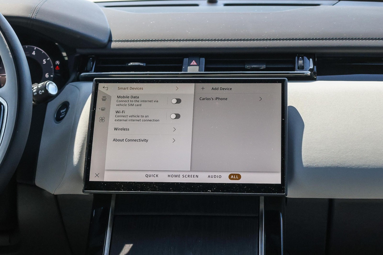 2026 Land Rover Range Rover Velar SE photo 15